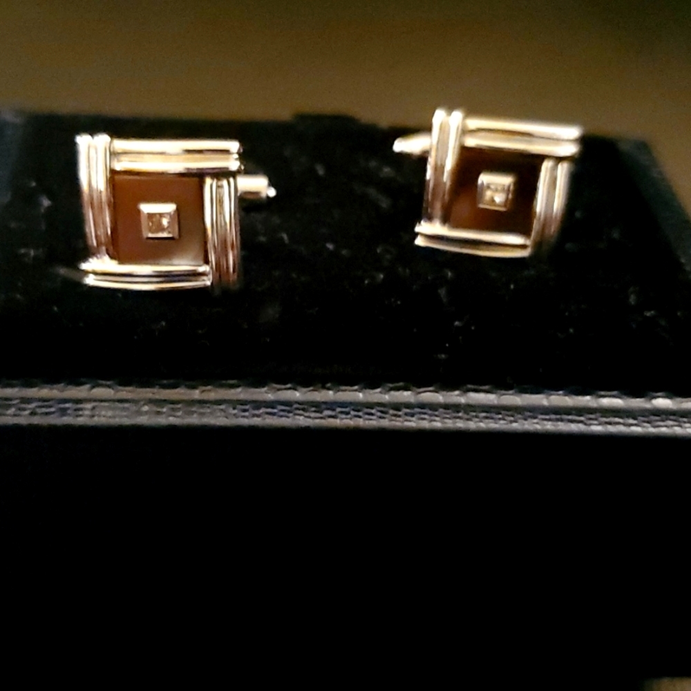 cufflinks